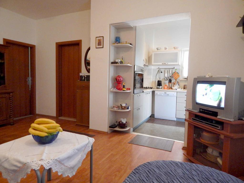Apartment Lara Макарська Номер фото